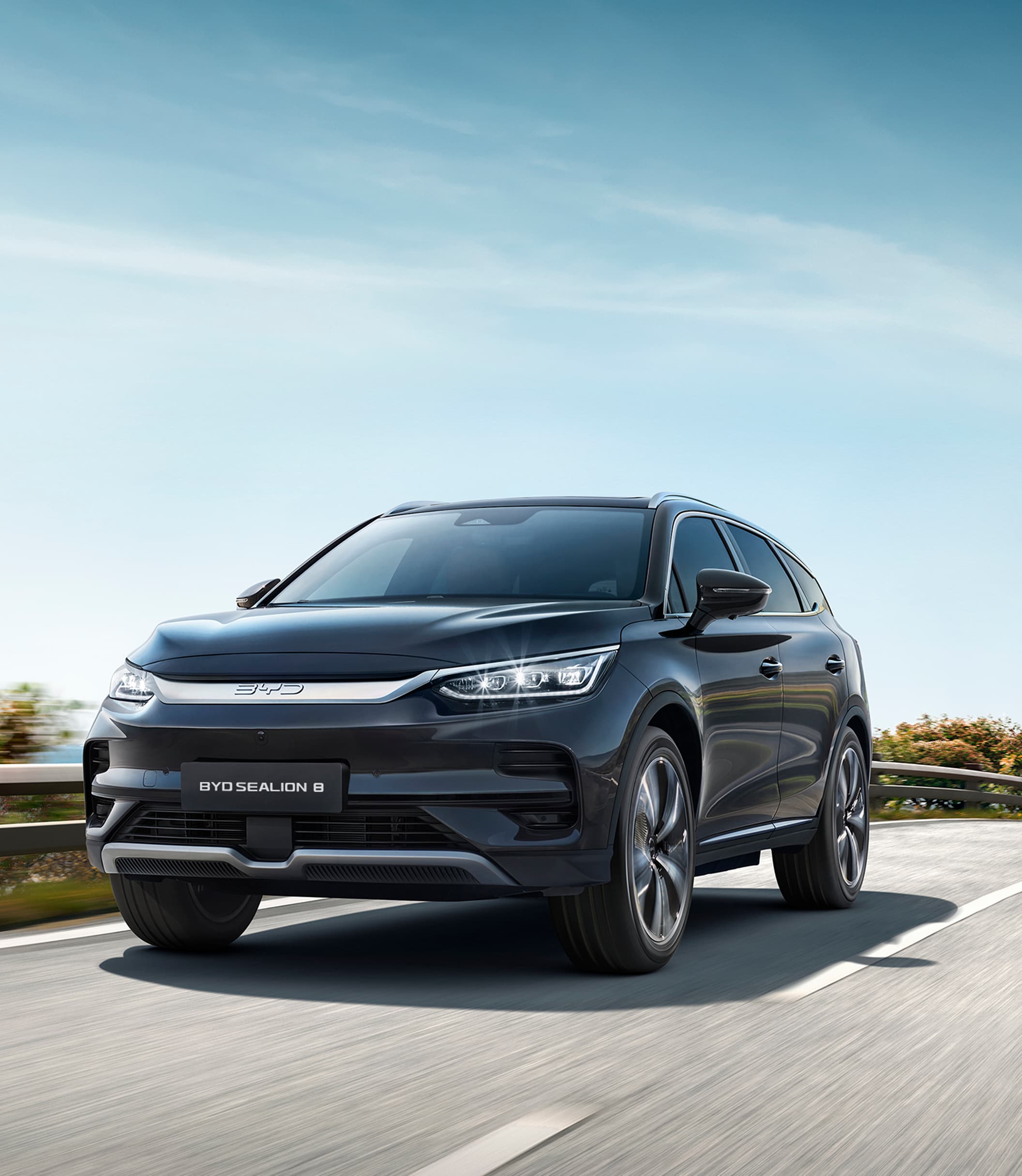 BYD SEALION 8