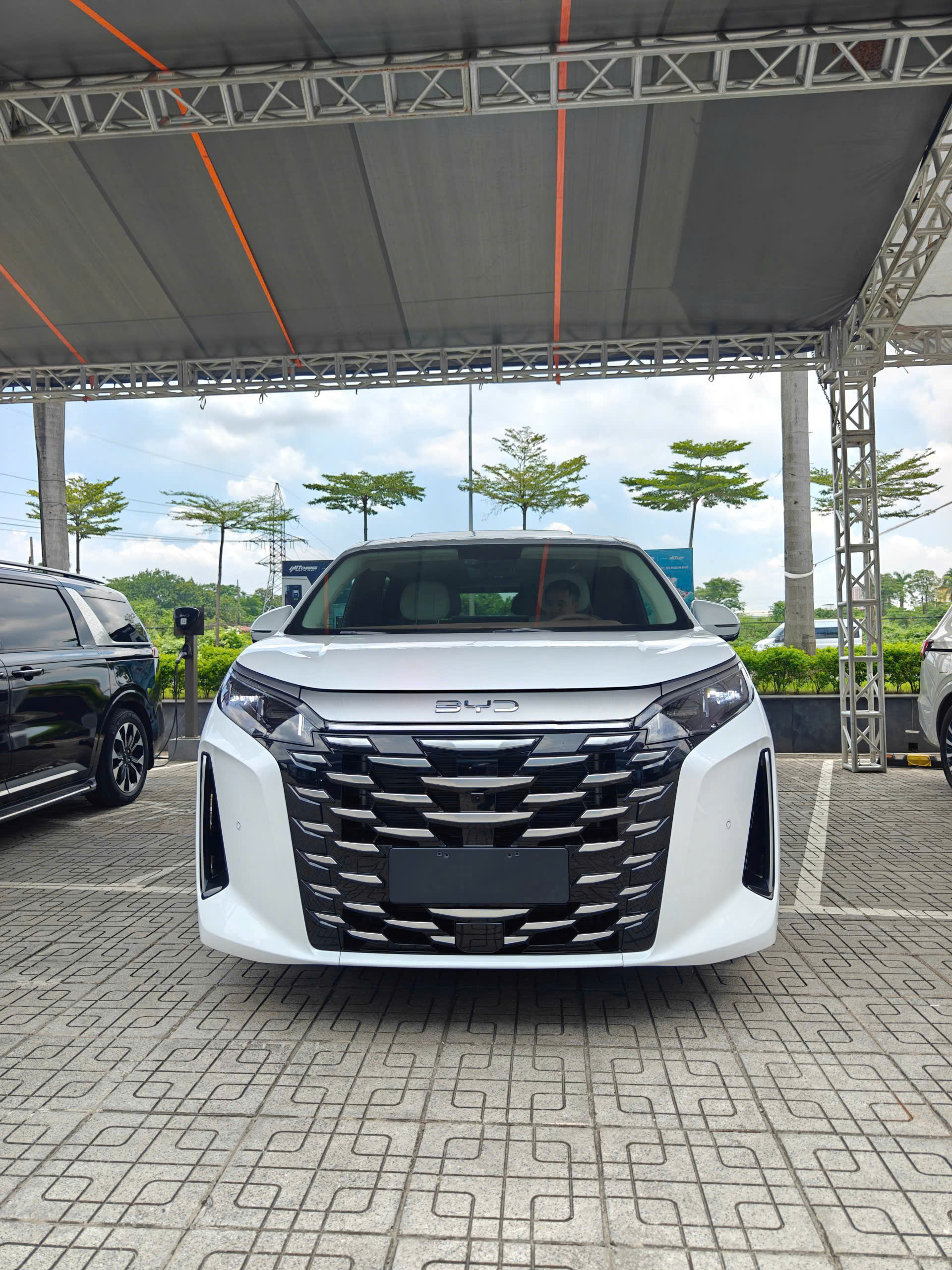 BYD M9 – MPV Hạng Sang Điện Hóa, Lựa Chọn Đỉnh Cao Cho Gia Đình Hiện Đại