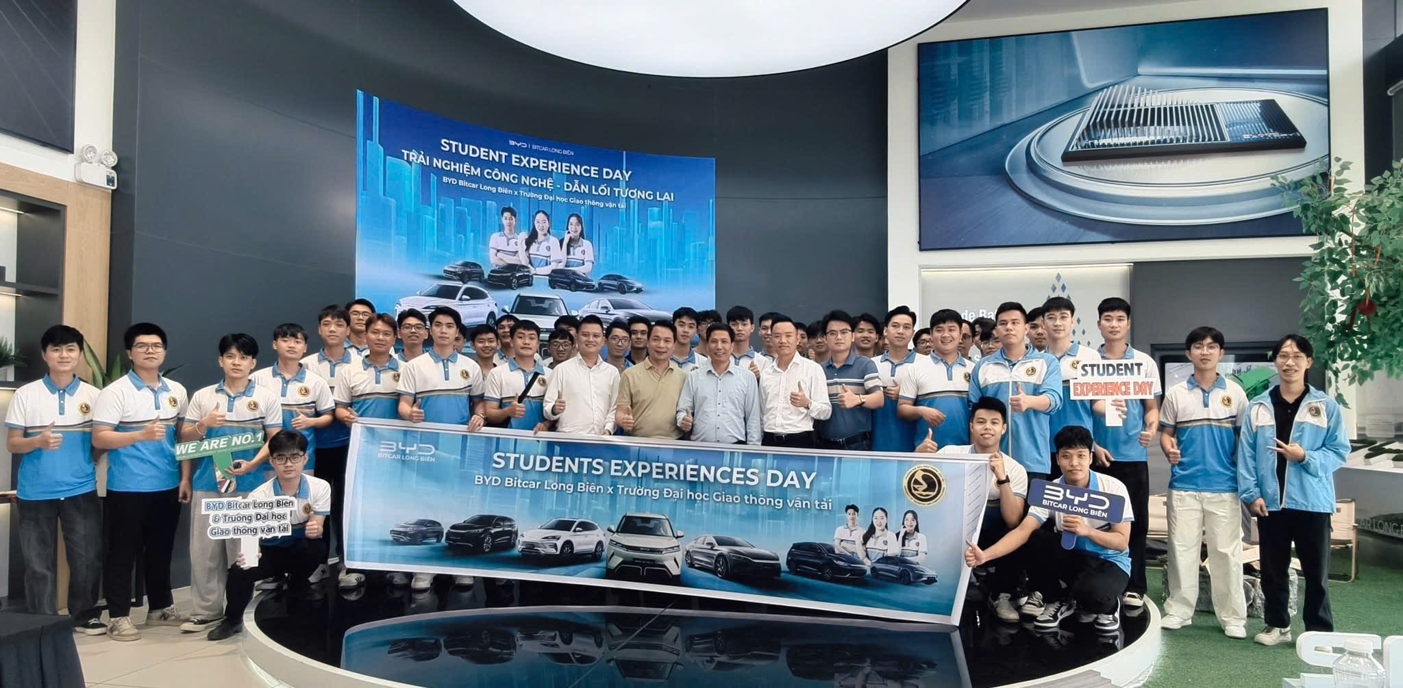 💥 STUDENT EXPERIENCE DAY: BYD BITCAR LONG BIÊN x TRƯỜNG ĐẠI HỌC GIAO THÔNG VẬN TẢI 💥
